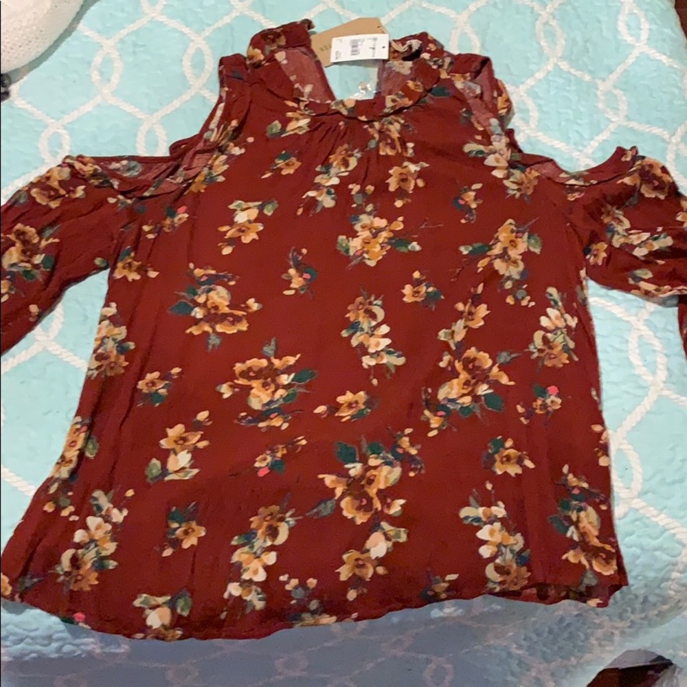 Shoulders cut shirt brand new